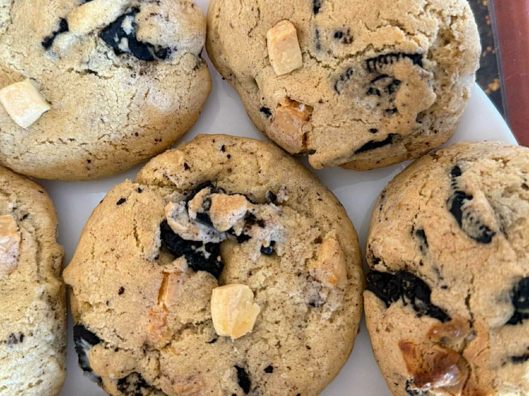 Oreo and White Chocolate Cookies